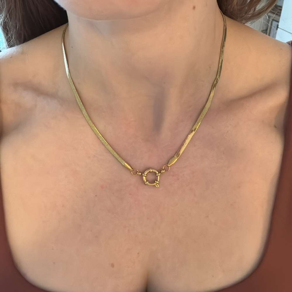 gold stainless steel chain necklace front clasp closure herringbone